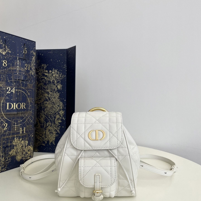 D*or backpacks